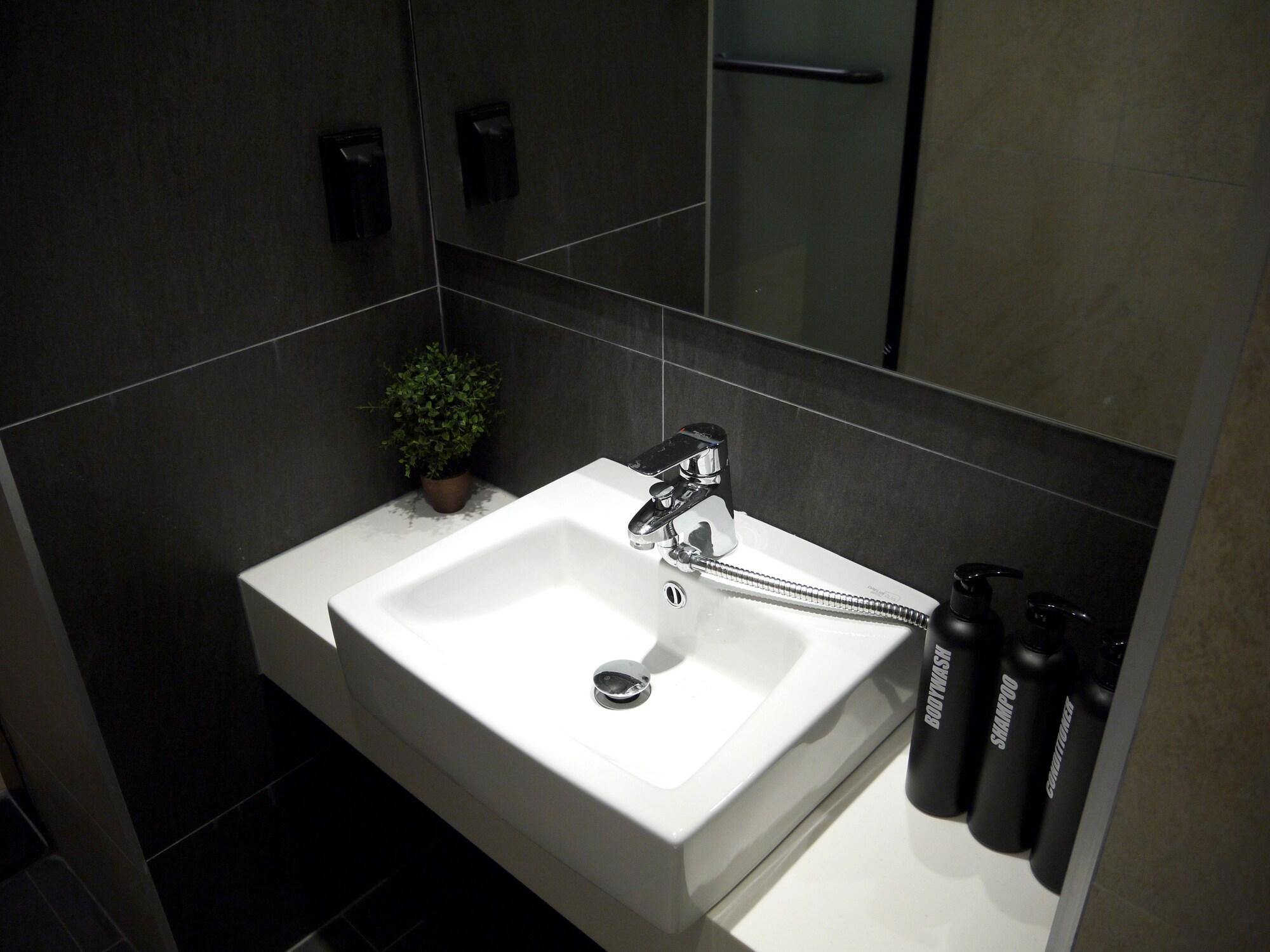 Hostel Cleo Seoul Hongdae מראה חיצוני תמונה