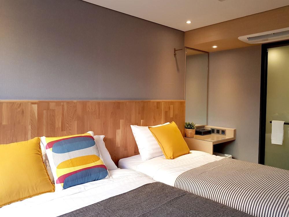 Hostel Cleo Seoul Hongdae מראה חיצוני תמונה