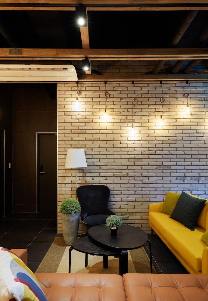 Hostel Cleo Seoul Hongdae מראה חיצוני תמונה