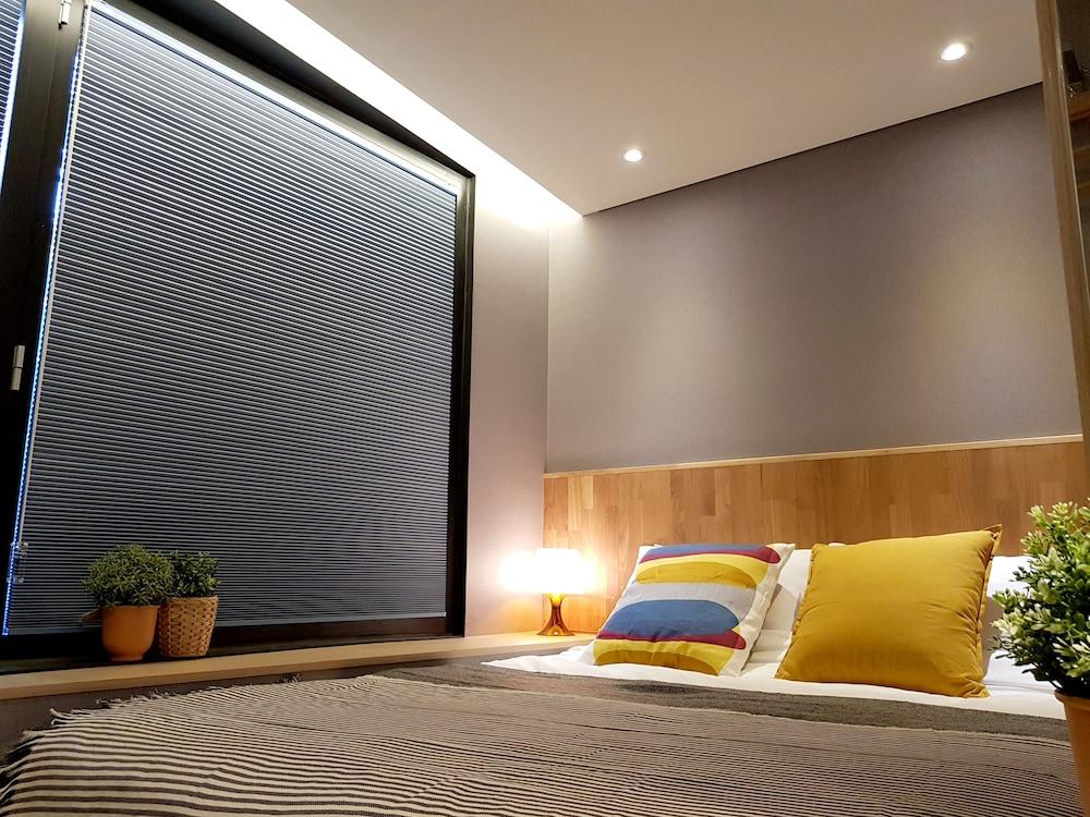 Hostel Cleo Seoul Hongdae מראה חיצוני תמונה