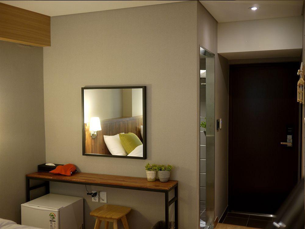 Hostel Cleo Seoul Hongdae מראה חיצוני תמונה