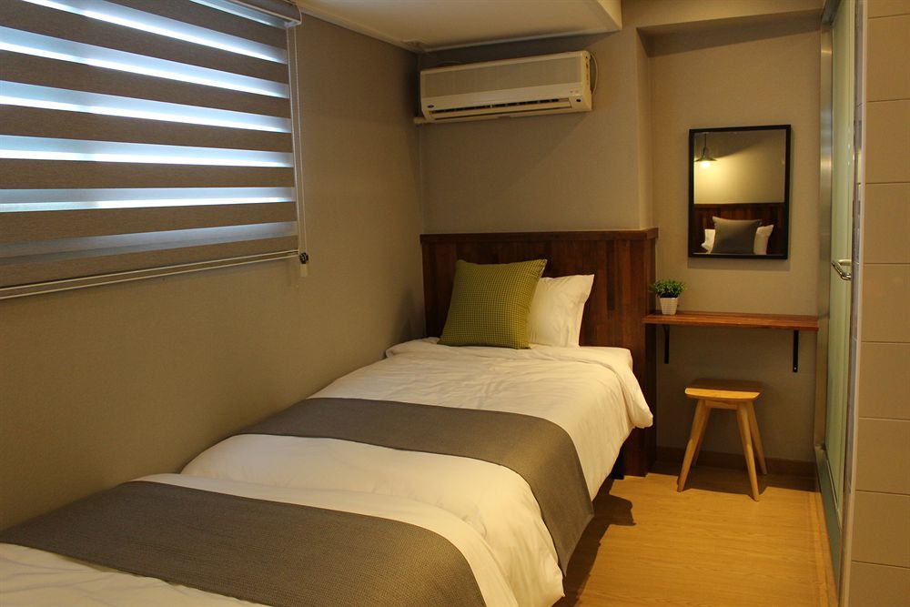 Hostel Cleo Seoul Hongdae מראה חיצוני תמונה