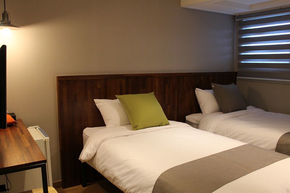 Hostel Cleo Seoul Hongdae מראה חיצוני תמונה
